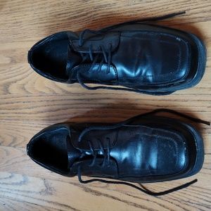 Black dress shoes